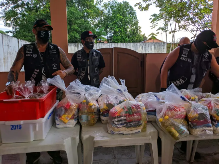 Motoclube Arcanum promove doação de alimentos para famílias carentes em Belém