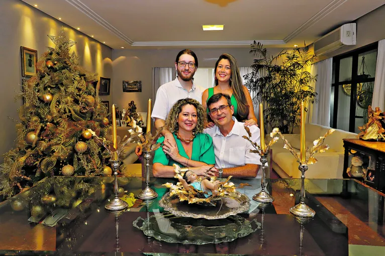 Beth, Alexandre, Arthur e Taissa esperam um natal mais particular, mas vivido em plenitude