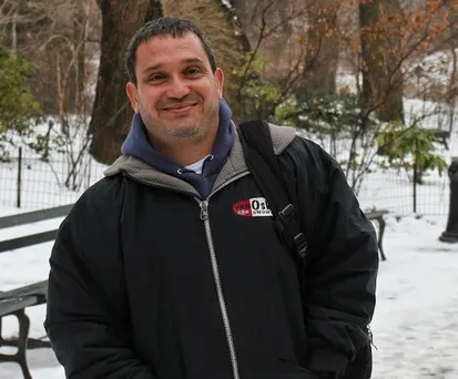 Narrador e comentarista do DAZN morre aos 45 anos de Covid-19