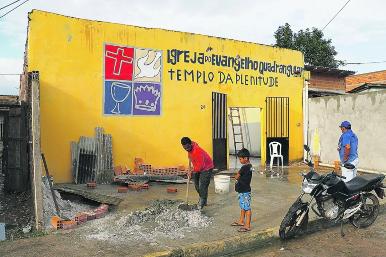 Os estragos ainda estão por toda parte na área atingida