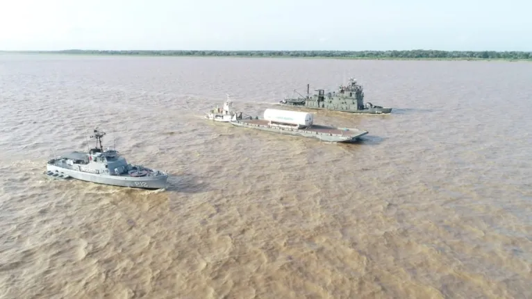 Vítimas
de naufrágio são resgatadas após utilizarem geladeira para flutuar no Pará