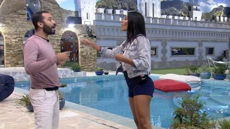 Briga teve dedo na cara e ofensa.