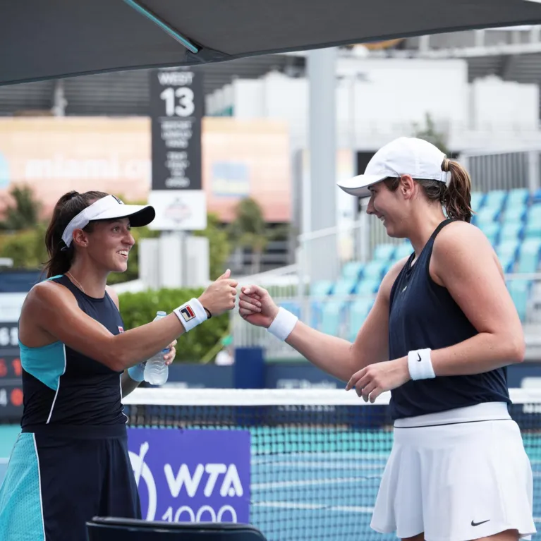 Brasileira chega a semifinal de torneio de Tênis nos EUA