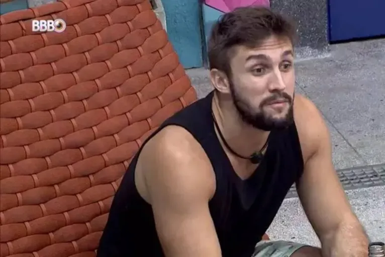 BBB21: Astróloga afirma que final terá Pocah, Caio e Camilla