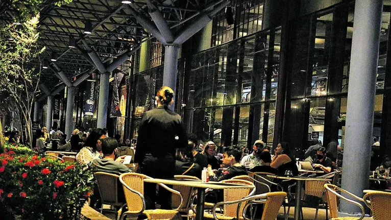 Em um bar na Marquês com Mauriti havia até fila de espera devido à grande procura da clientela