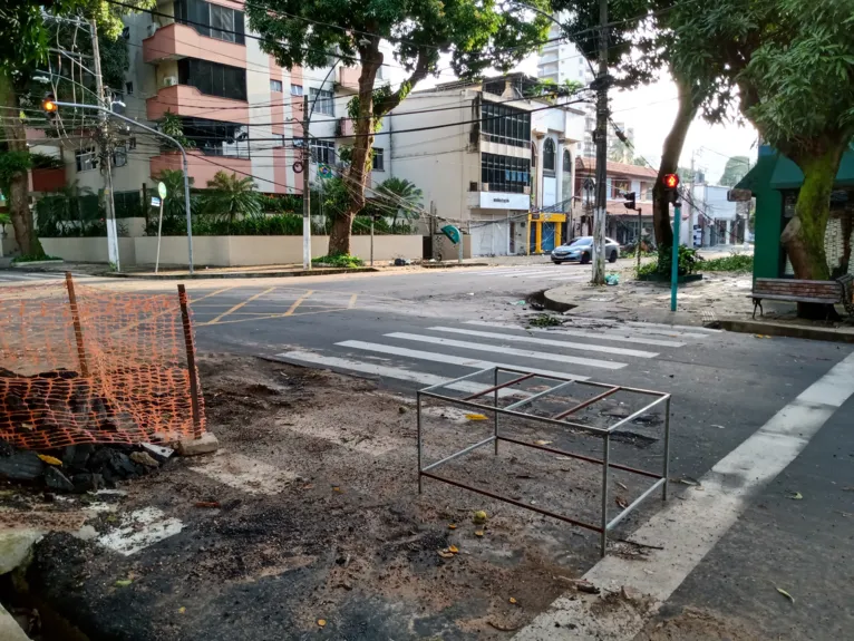 "Cenário de guerra" marca Braz de Aguiar após forte chuva