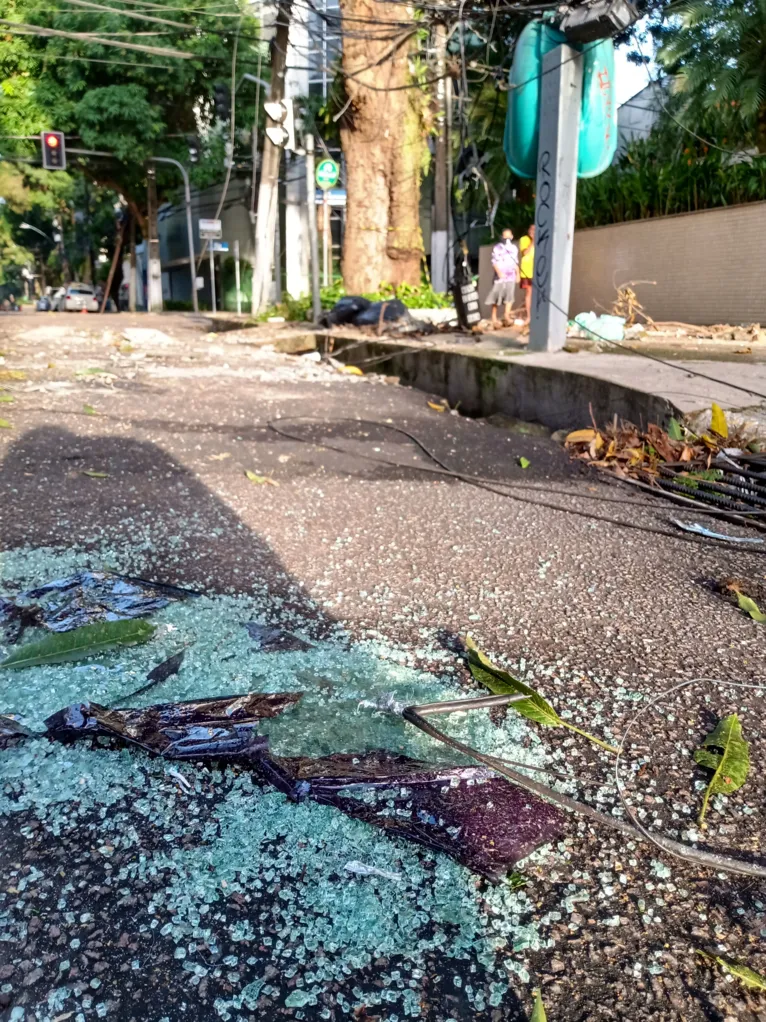 "Cenário de guerra" marca Braz de Aguiar após forte chuva