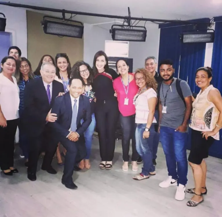 Ronaldo ao lado de profissionais da RBATV.