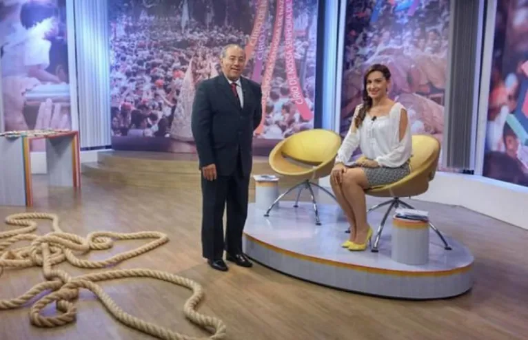Em mais uma apresentação do Círio de Nazaré ao lado de Daiane Balbinot