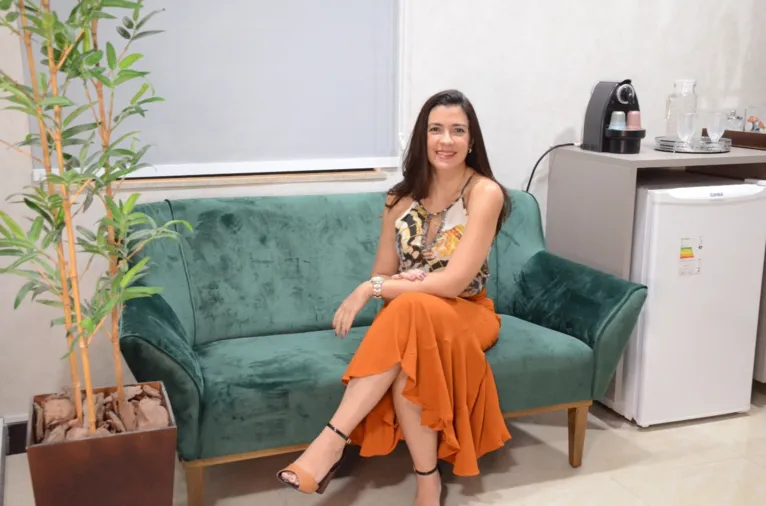 Dra. Alessandra Arnaud.