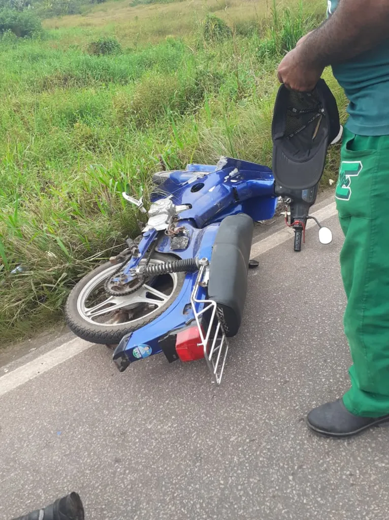 Mulher morre em acidente com moto e carro; veja imagens! 