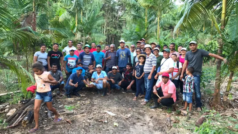 Michinori promove ações sociais para ensinar técnicas de agricultura aos locais.