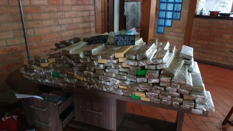 Venezuelano é preso com 300 tabletes de maconha em Outeiro