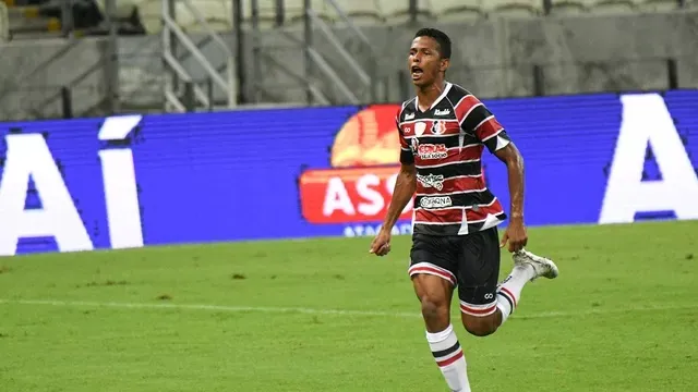 Júnior Sergipano, aos 22 minutos do segundo tempo, anotou o gol da vitória dos visitantes/ 