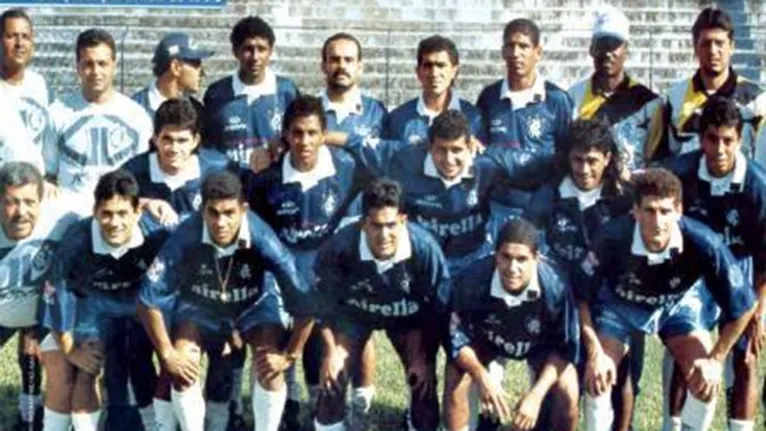 Zé Raimundo (primeiro agachado) foi campeão pelo Remo e conhece o peso do Re-Pa