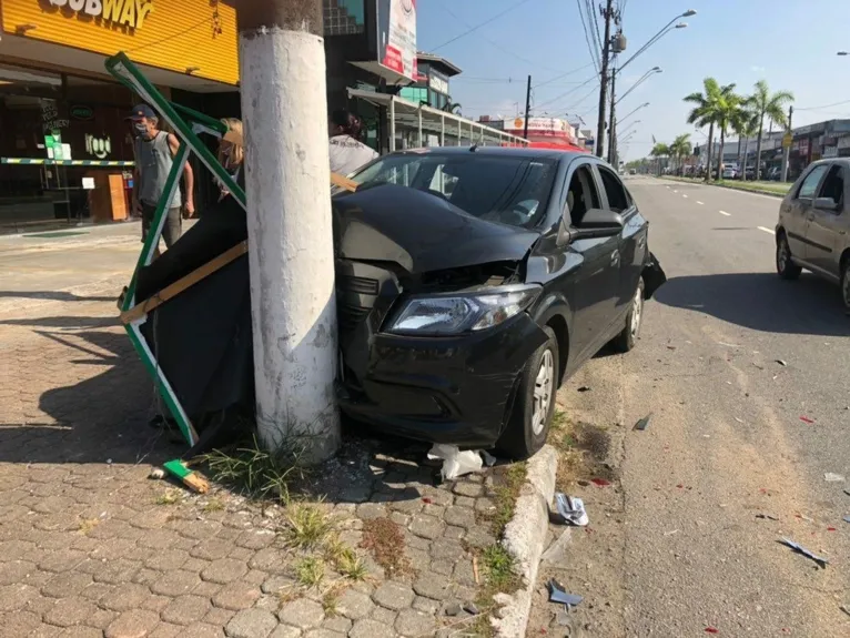 Cerca de 700 postes foram atingidos por carros no Pará