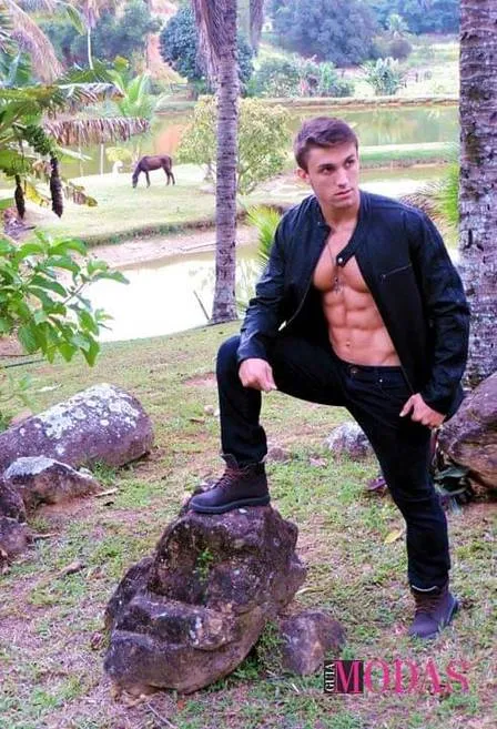 Arthur Picoli, do ‘BBB 21’, tentou carreira de modelo