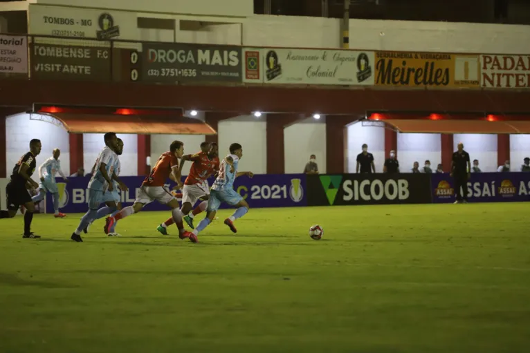 Eutrópio comemora ponto fora na estreia do Paysandu