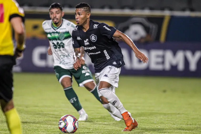 Dioguinho foi expulso aos 49 minutos da partida contra o Guarani e desfalca o Leão na partida diante do Náutico.