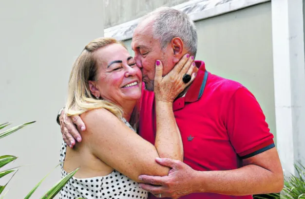 Maria e Eduardo estão juntos há 43 anos e vivem um relacionamento baseado no companheirismo diário.