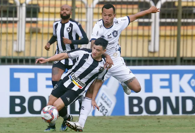 Anderson Uchôa e Lucas Siqueira não podem atuar juntos. É preciso um cão de guarda.