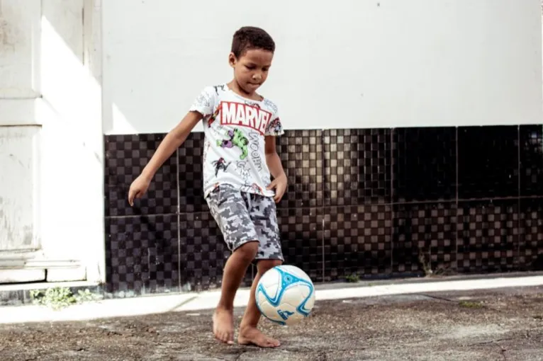 Garotada aproveitou para mostrar qualidade com a bola.