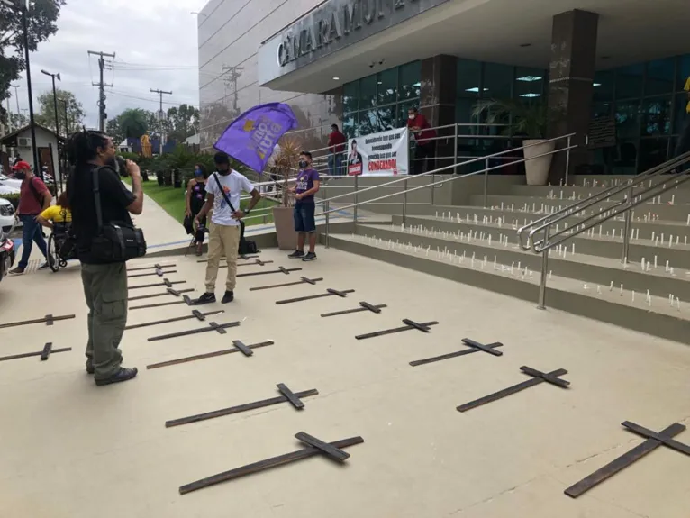Manifestante vão a câmara de Marabá em ato contra Bolsonaro