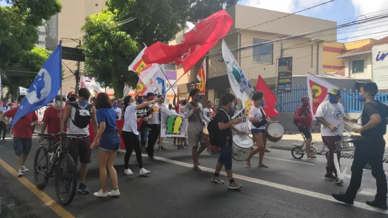 Manifestação segue pela av José Malcher