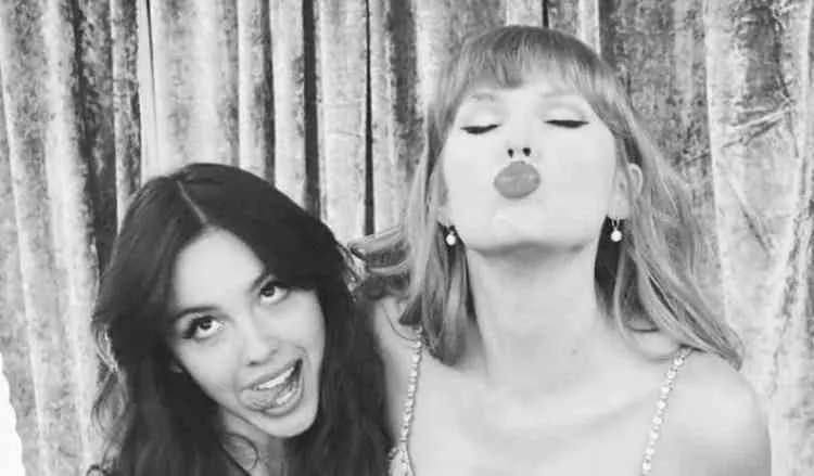 Eu ainda vou dar muito orgulho pra essa velha: Olivia e Taylor