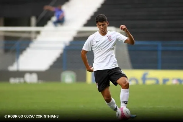 Zagueiro Caetano, cria da base do Corinthians está negociando vinda ao Leão