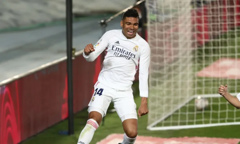 Volante Casimiro do Real Madrid e Seleção Brasileira.