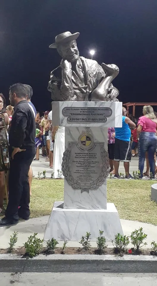 Epaminondas Gustavo ganha estátua em terra natal