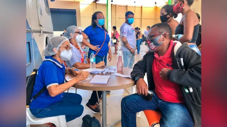 Estão acontecendo também palestras educativas de prevenção à Covid, vacinas de gripe e sarampo, balcão da juventude e orientações da Defensoria Pública