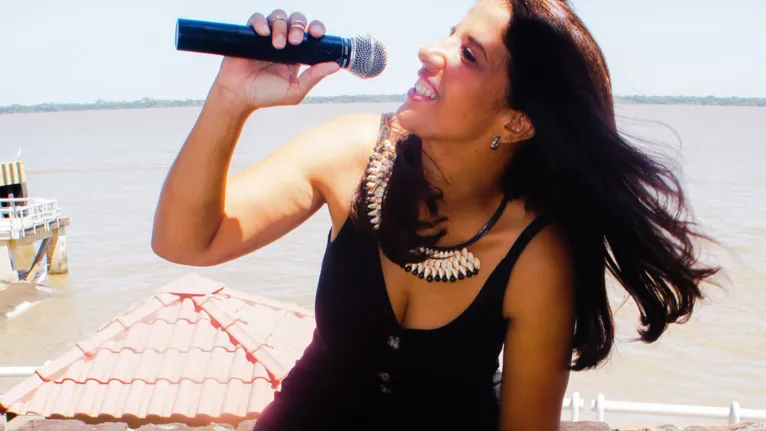 Débora Vasconcelos faz live para marcar a música paraense