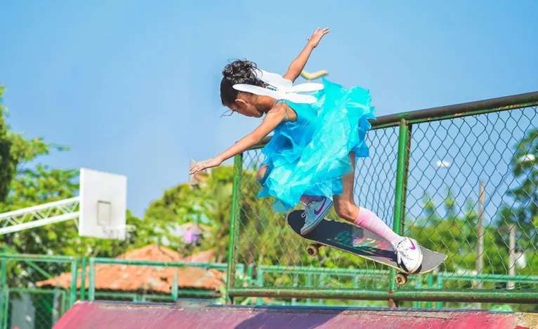 Rayssa Leal ficou famosa após um vídeo em que aparece fazendo manobras de skate vestida de fada 