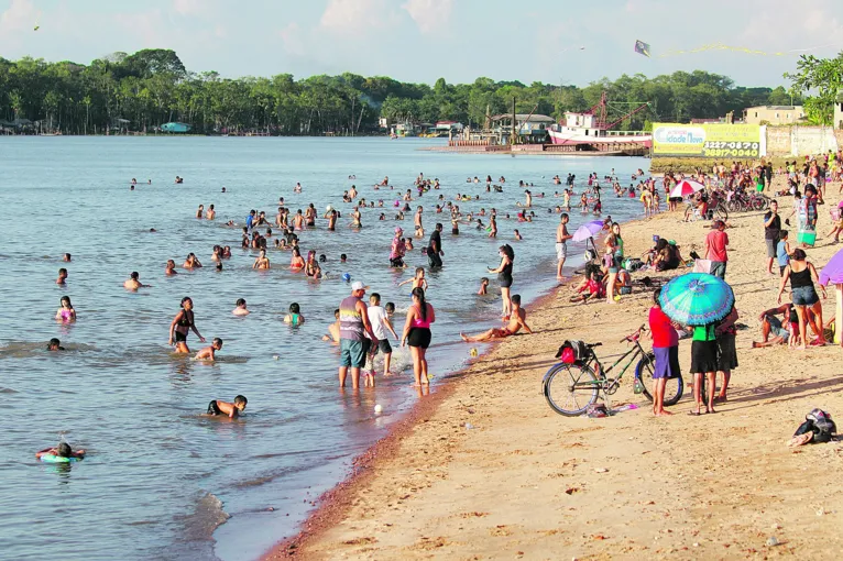 Icoaraci lotou tanto na orla quanto na praia do Cruzeiro

