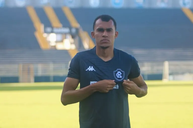 Suspenso, zagueiro Romércio será desfalque do Clube do Remo contra o Brusque-SC