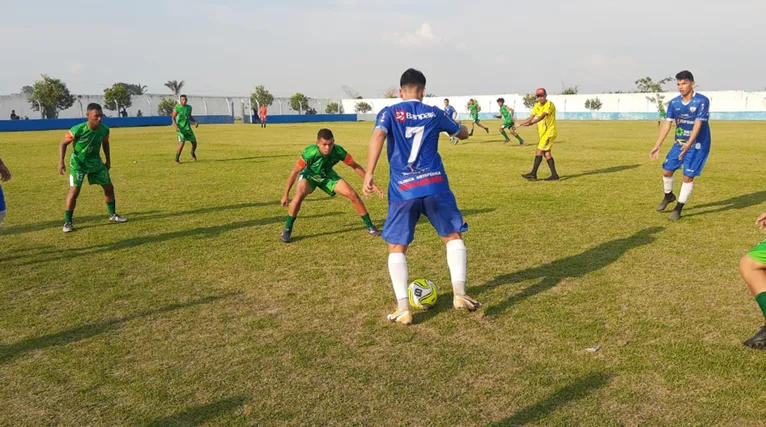 A partida foi bastante disputada, o Azulão não teve refresco, o jogo acabou empatado sem gols. 