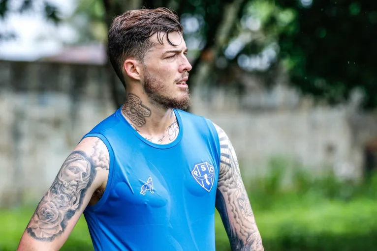 Bruno havia lesionado o joelho direito