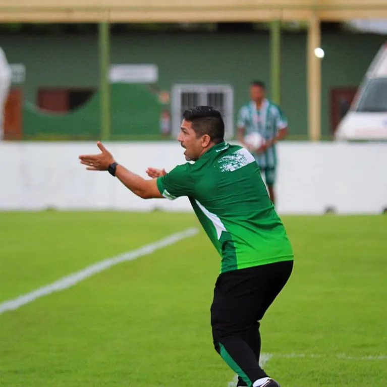 Robson chega aos sete jogos de invencibilidade com o Jacaré.