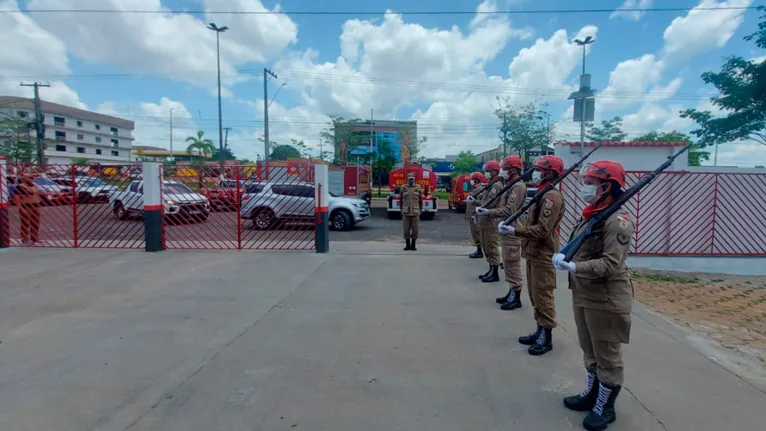 Governador entrega obra de reforma do quartel dos Bombeiros 