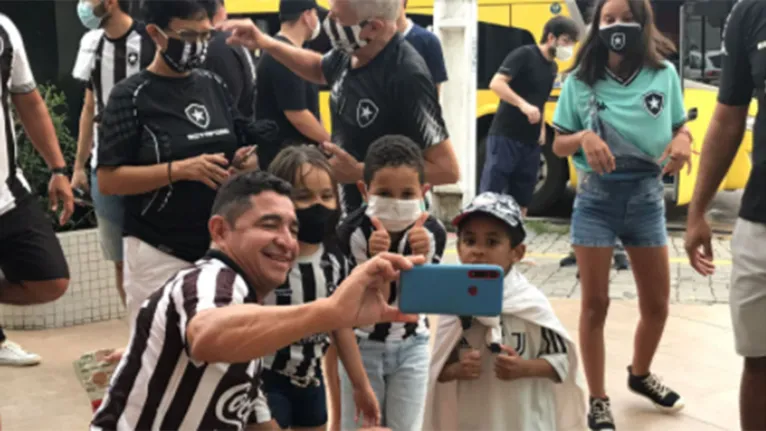 Vídeo: santarena vem a Belém para conhecer time do Botafogo