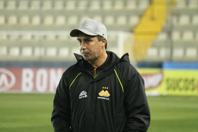 Paulo Baier é demitido após empate com o Paysandu