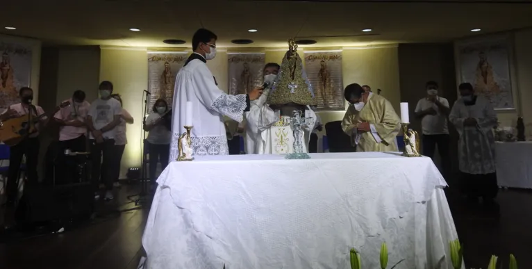 A missa durante a visita da imagem peregrina foi celebrada pelo cônego Vladian Silva Alves.