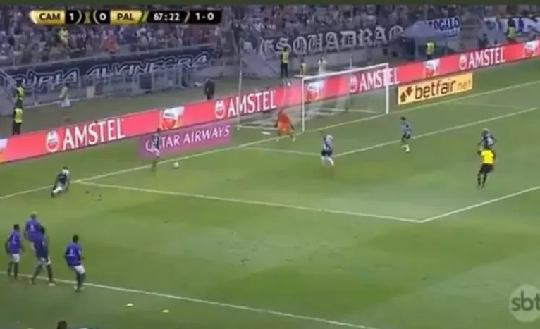 Gol do Palmeiras foi irregular? Suposta invasão de Deyverson.