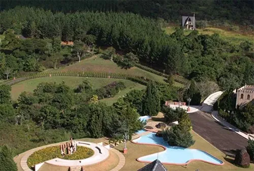 Veja o castelo luxuoso de ex-deputado que custa R$50 milhões