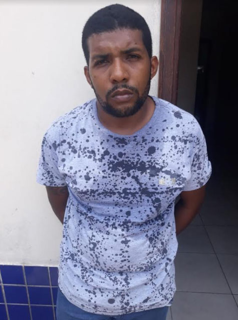 Marcelo Souza Baia, de 27 anos, foi preso após roubar uma escola.