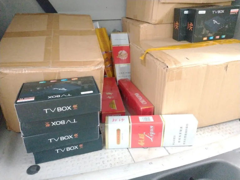 PRF apreende 13 mil maços de cigarros em Dom Eliseu