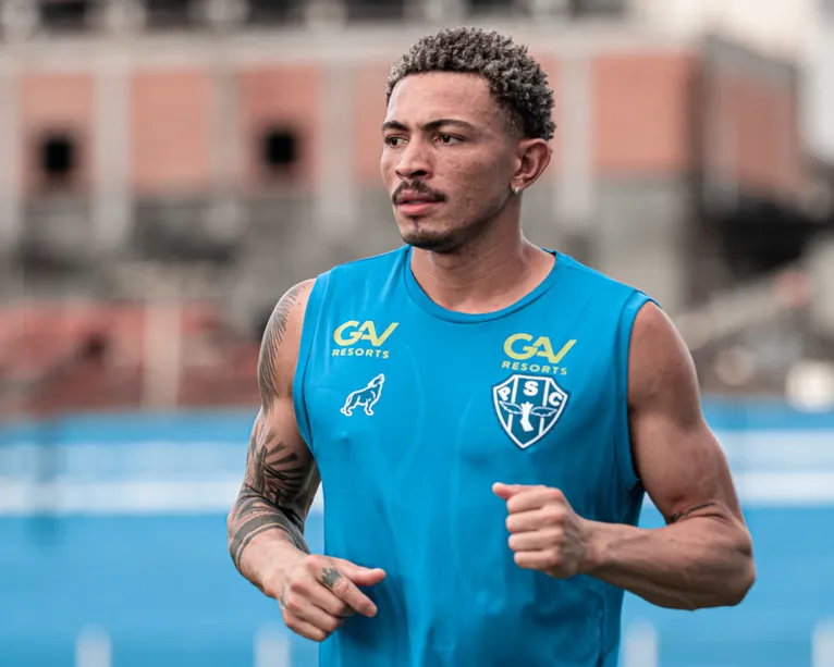 O jogador foi duramente criticado pela torcida durante a temporada