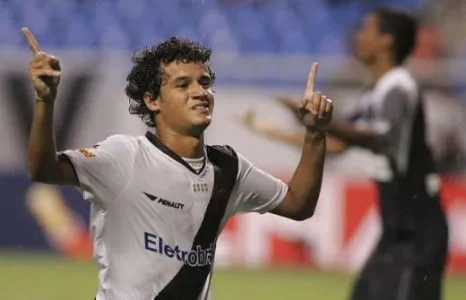 Philippe Coutinho quer voltar a jogar no Vasco da Gama